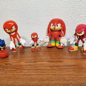 Sonic the Hedgehog Action and Toy Figures Lot of 5